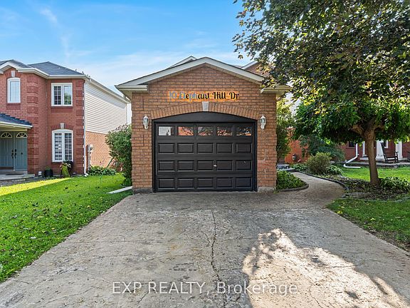 3rd image of 10 Elephant Hill Dr