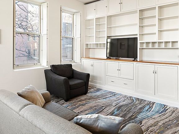 5th image of 1 Garden St Unit 4