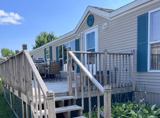 520 Spirit Mountain Dr, Dubuque, IA 52001