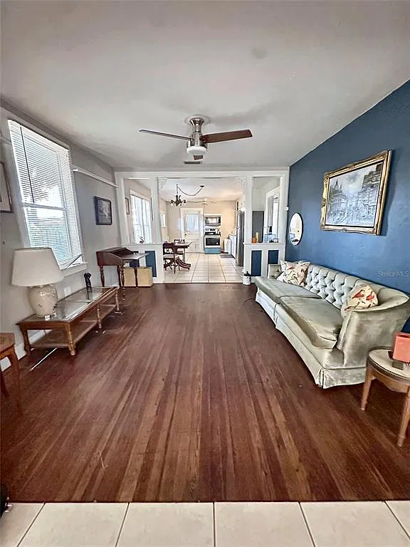2 bed, 1.0 bath, 1320 sqft, $2,500 — Photo 3