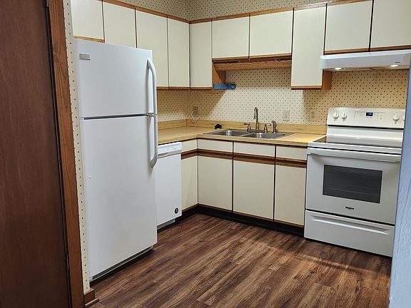 3rd image of 4732 Race St #4732