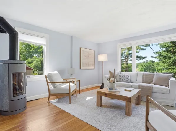 116 White Pond Rd, Stow, MA 01775