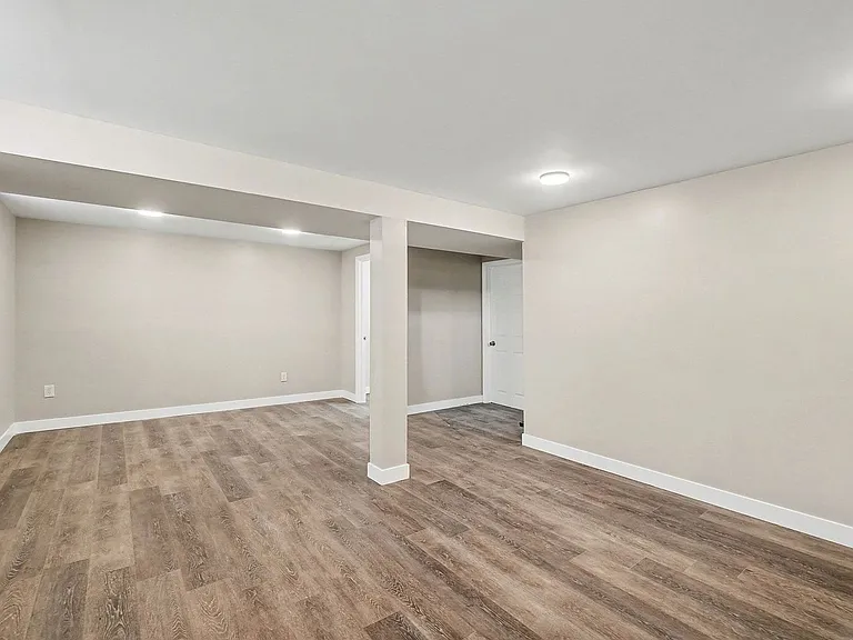334 Hyde Park Dr — Photo 28