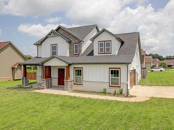 4th image of 313 Piedmont Pl