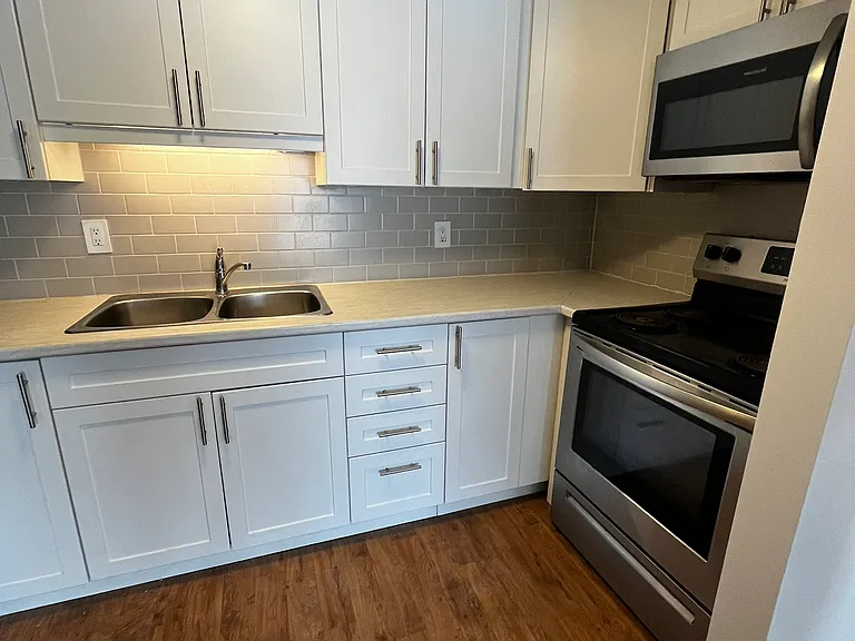 34 Berczy St #103 — Photo 7