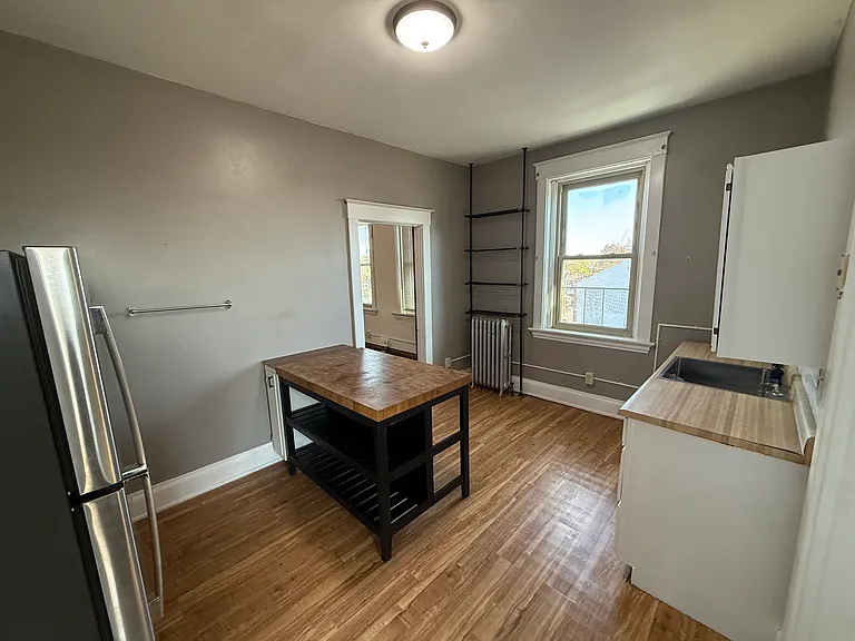 3325 Harrison Ave #2 — Photo 2
