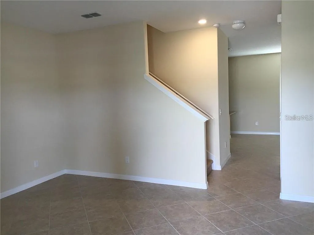 3 bed, 2.5 bath, 1748 sqft, $2,800 — Photo 3