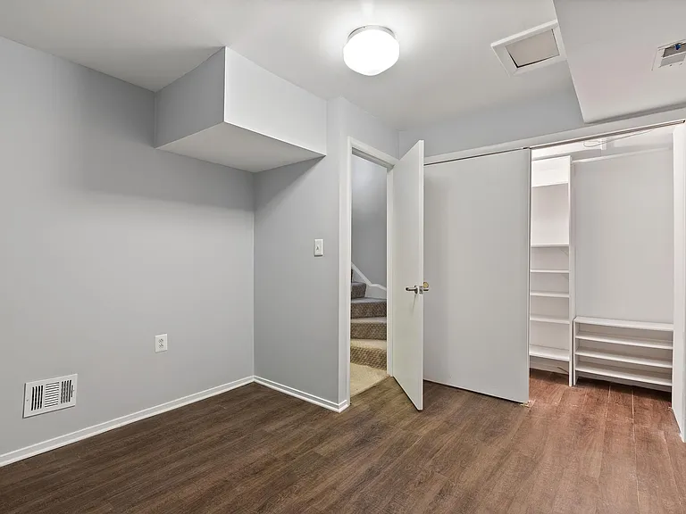 929 S Taylor St — Photo 22