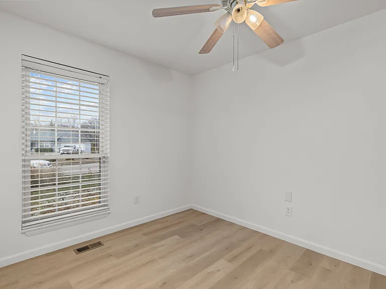 9 Tamerton Ct — Photo 16