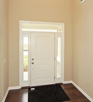 This photo is of the same model but in a different CalAtlant