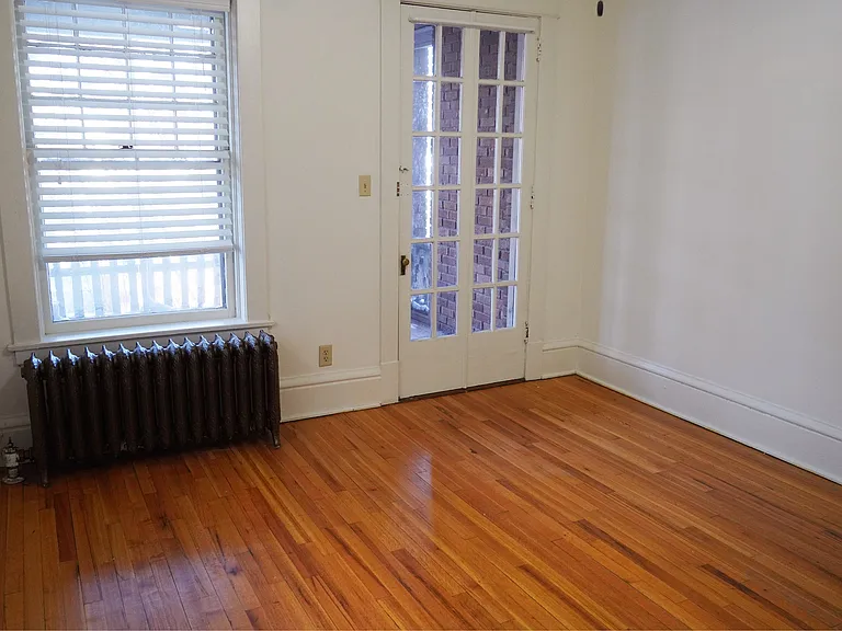 Oxford Street Apartments — Photo 41