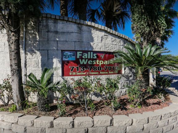 4th image of 6130 Southwest Fwy APT 577