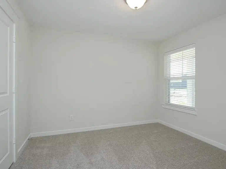 252 Laura Leigh Ln — Photo 9