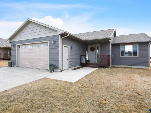 505 Sara C St, Garretson, SD 57030