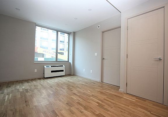 4th image of 1511 Bedford Ave #6T