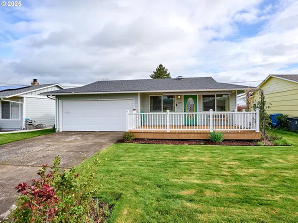 1369 Thompson Rd, Woodburn, OR 97071