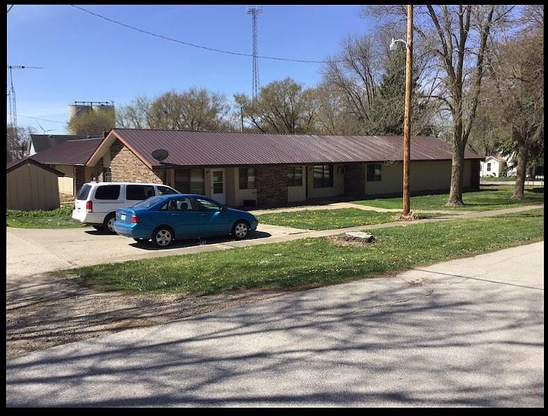 2nd image of 100 E 1st St APT 5