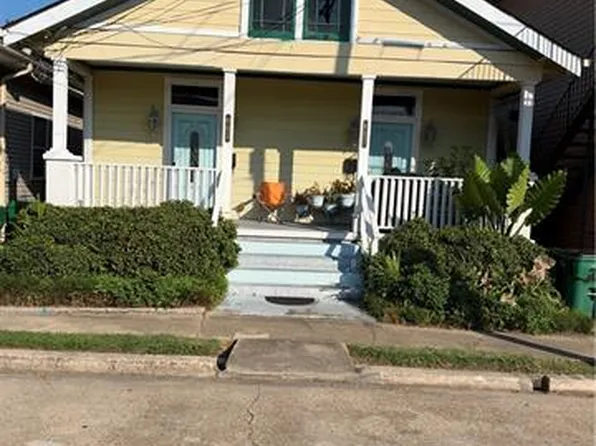 605 4th St, Gretna, LA 70053