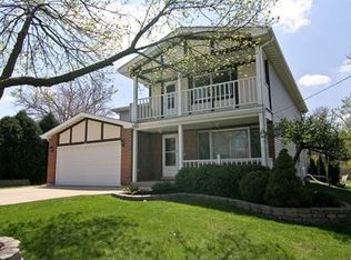 240 N Washington St, Westmont, IL 60559