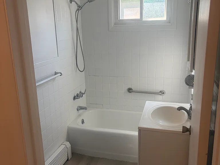 202 Old York Rd #B — Photo 6
