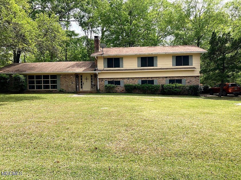 1st image of 2617 Bayou Oaks St