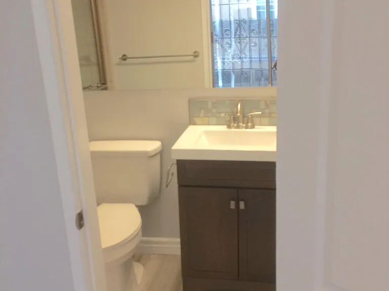 5743 Lexington Ave #3 — Photo 8