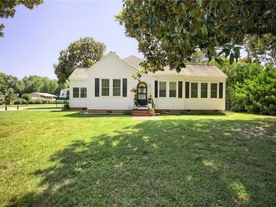 2750 New Point Comfort Hwy, Port Haywood, VA, 23138