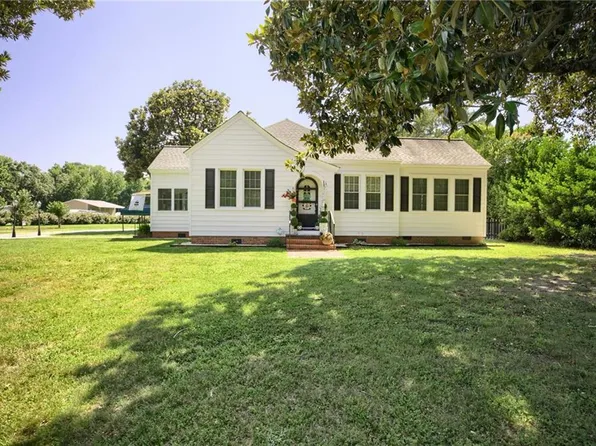 2750 New Point Comfort Hwy, Port Haywood, VA 23138