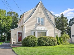 181 Henderson Rd, Fairfield, CT 06824