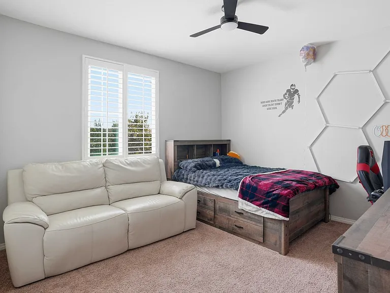 24545 Rosette Ln — Photo 31