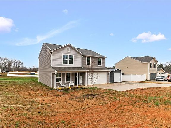 4th image of 143 Hunt Rd