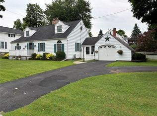 424 W Maple Ave, Newark, NY 14513