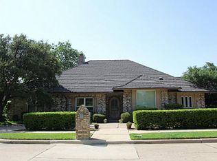 1405 Travis Cir S, Irving, TX 75038