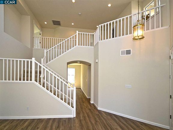 3rd image of 25330 Buckeye Dr
