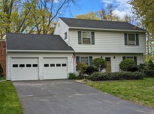 14 Lavery Dr, Delmar, NY 12054