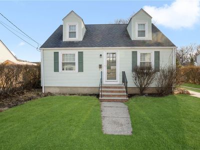 24 Caporal St, Cranston, RI, 02910
