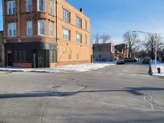 2nd image of 3825 W Chicago Ave Unit 1
