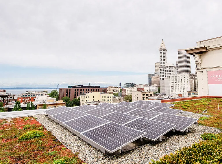 Seattle Apartments - Icon Apartments - Rooftop Solar Panels