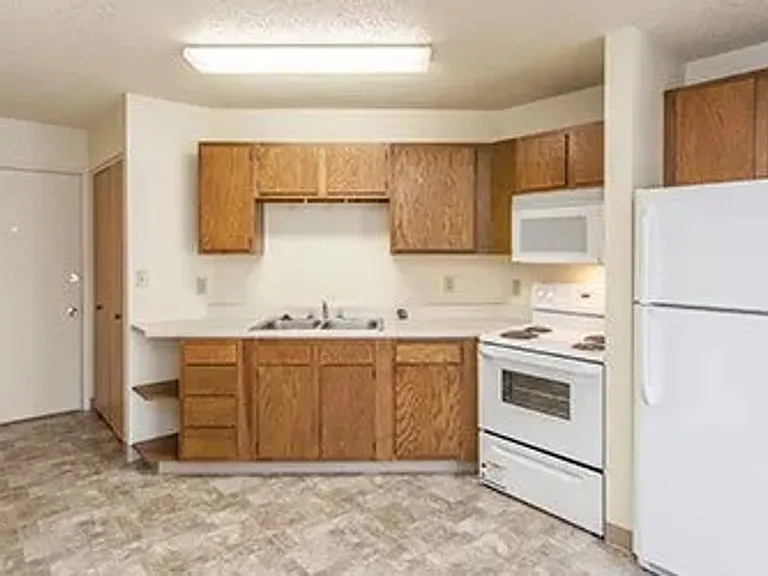 Simple Living. Real Savings. Limited Time. — Photo 23