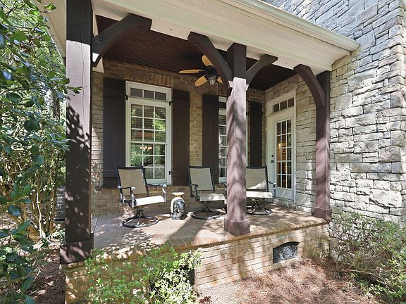 3rd image of 304 Flint Point Ln