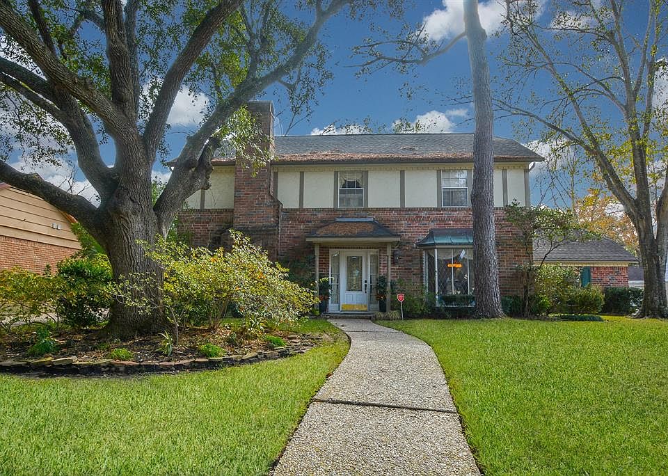 1st image of 10715 Idlebrook Dr