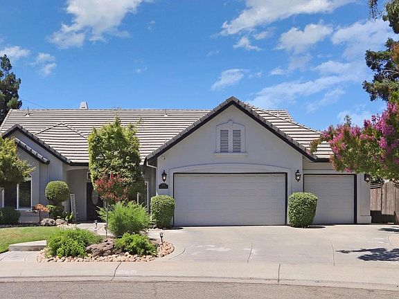 3rd image of 2435 Summerset Ct