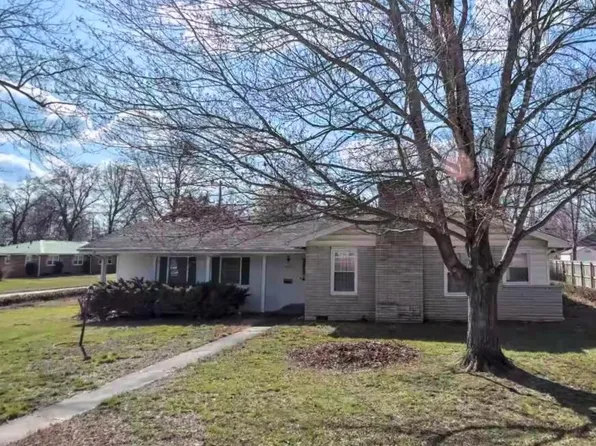 2143 S Brighton Drive, Springfield, MO 65804