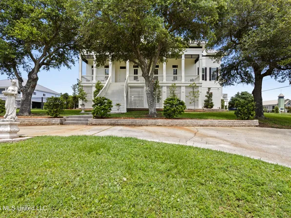 300 S Beach Blvd, Waveland, MS 39576