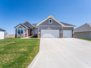 4148 Madrid Ave, Ozark, MO 65721