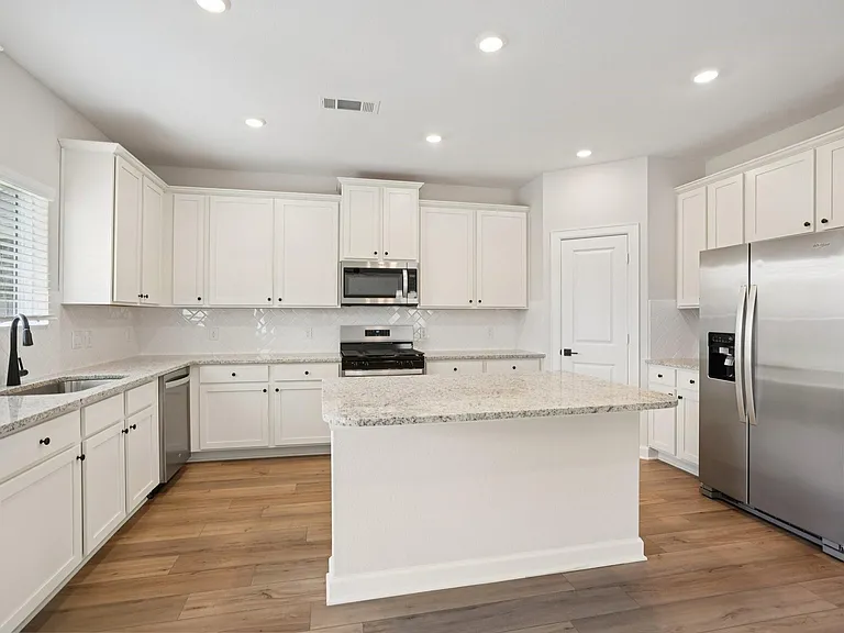 1006 Whispering Winds Dr — Photo 7