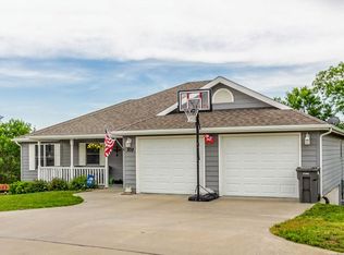 308 Lockett Ln, Saint George, KS 66535