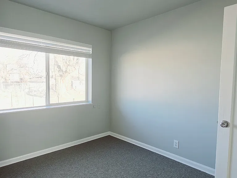1388 W Glenrose Dr — Photo 10
