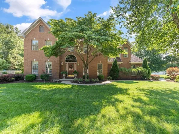 102 Rosewood Ln, Mount Orab, OH 45154