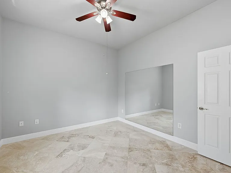 501 Manisha Pl — Photo 27